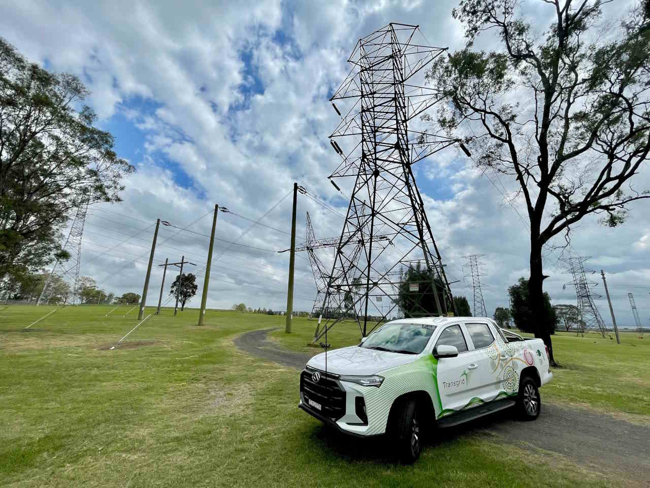 Electric ute trial gets thumbs up from network company’s petrol heads