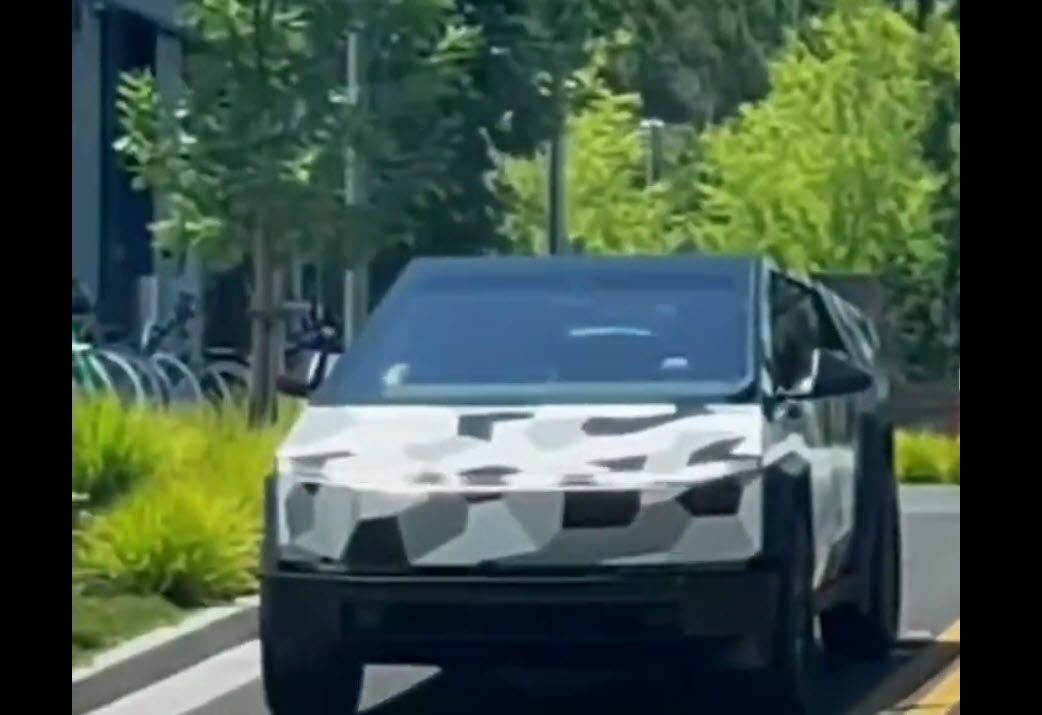 Tesla Cybertruck Camo June 2023 SERobinsonJr