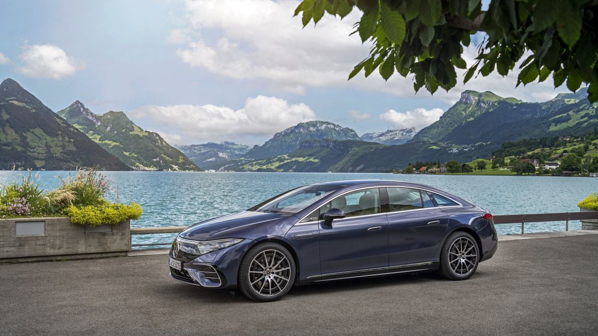 Mercedes Benz EQS Side