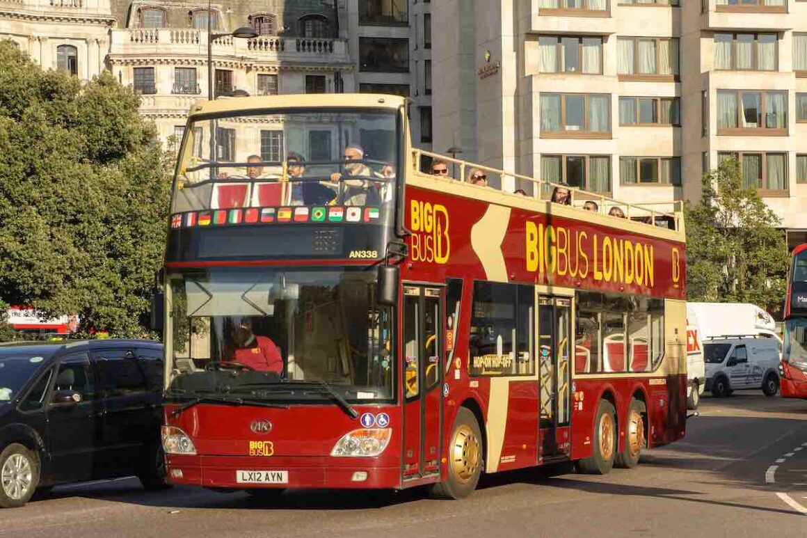 London's double decker sight-seeing buses to go electric in mass retrofit