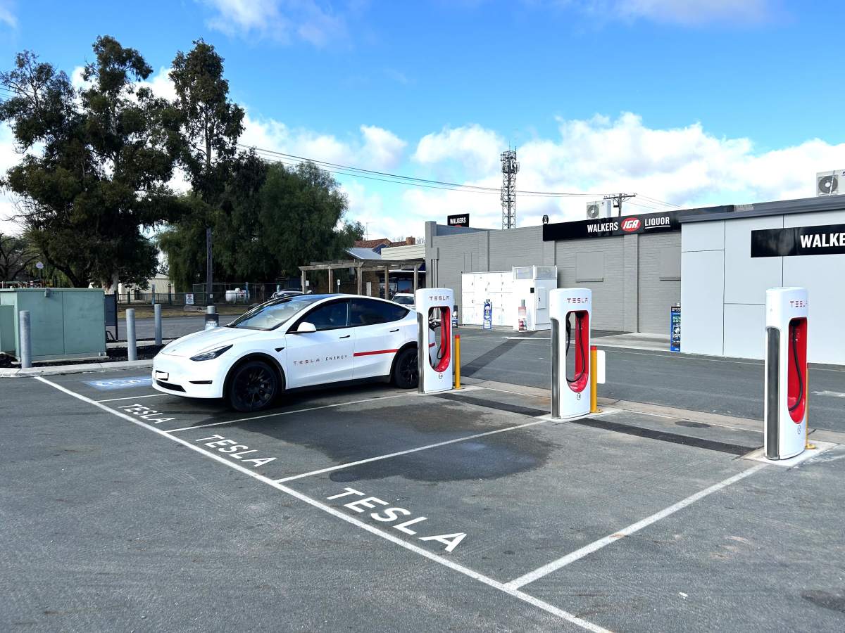 Tesla opens 3 new supercharger sites with 17 fast chargers