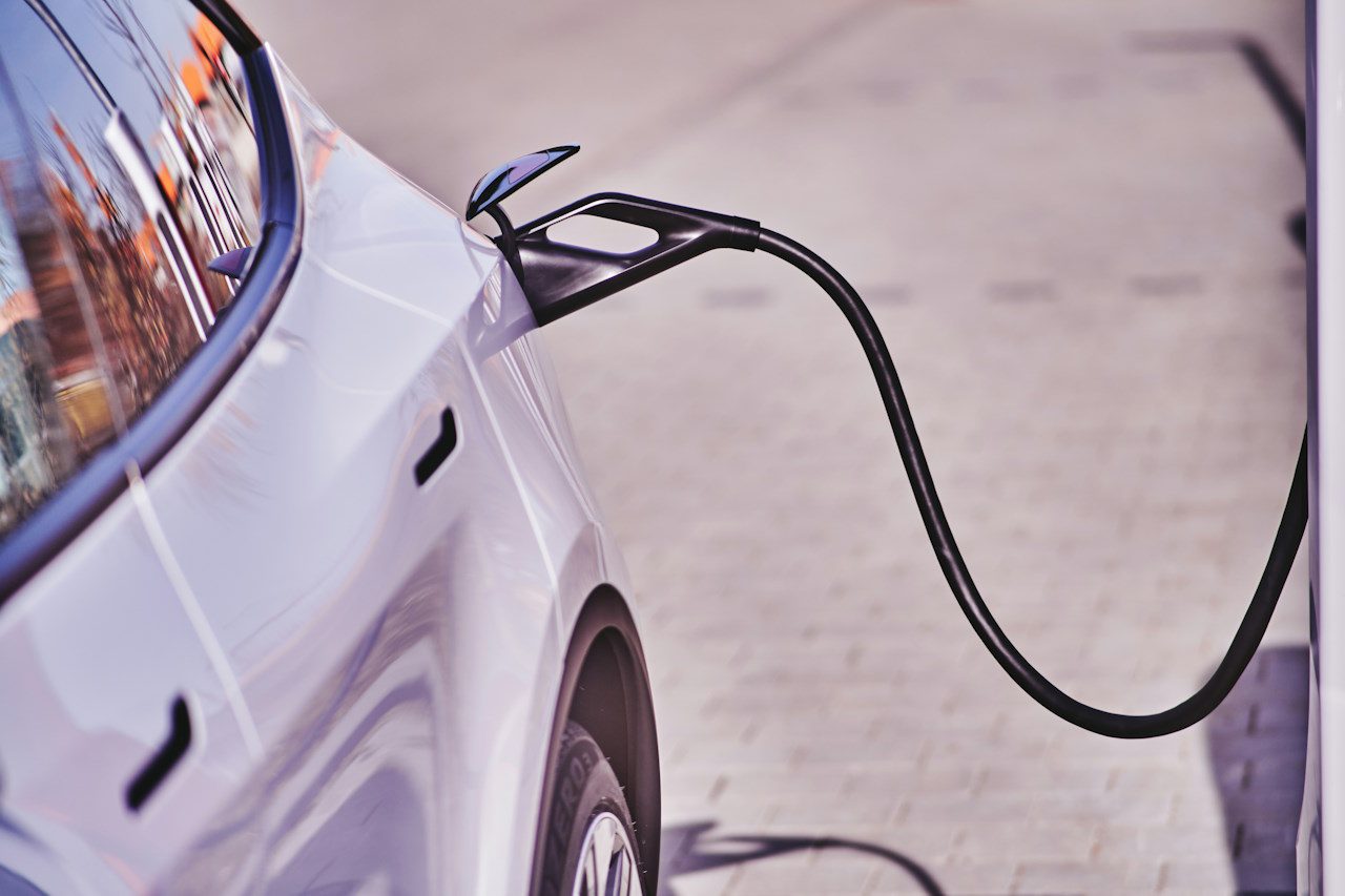 USA launches program to repair defective chargers for electric vehicles and increase the number of charging stations