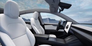“Maybe we deleted too much:” Tesla to bring back indicator stalk for Model 3
