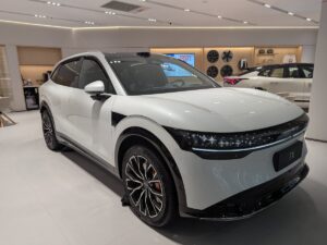 EV charging in less than 10 minutes: Zeekr 7X test confirms fastest charging SUV in world