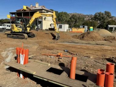 coolac pub tesla super charger.