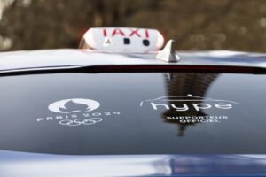World’s biggest hydrogen taxi operator goes all electric, blames high costs