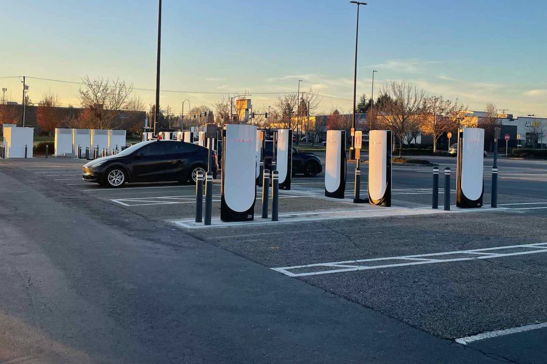 Tesla brings back free lifetime supercharging for new Model 3 owners