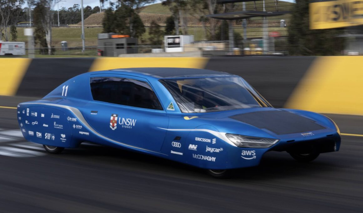 „Sunswift 7“ siekia pergalių „Bridgestone World Solar Challenge“, kuriai buvo suteikta pergalė 2023 m. Nuotrauka: „Sunswift Racing“.