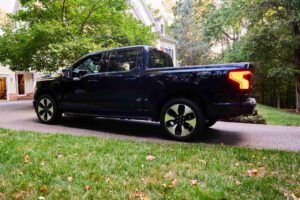 First vehicle-to-home power plant in US uses Ford F-150 Lightning electric trucks