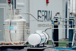 Australasian firms complete world-first liquid-hydrogen refuelling for zero-emission flight