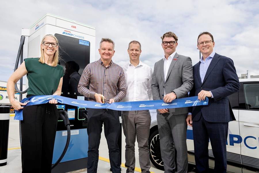 Australia’s biggest petrol retailer unveils its first EV chargers for trailers