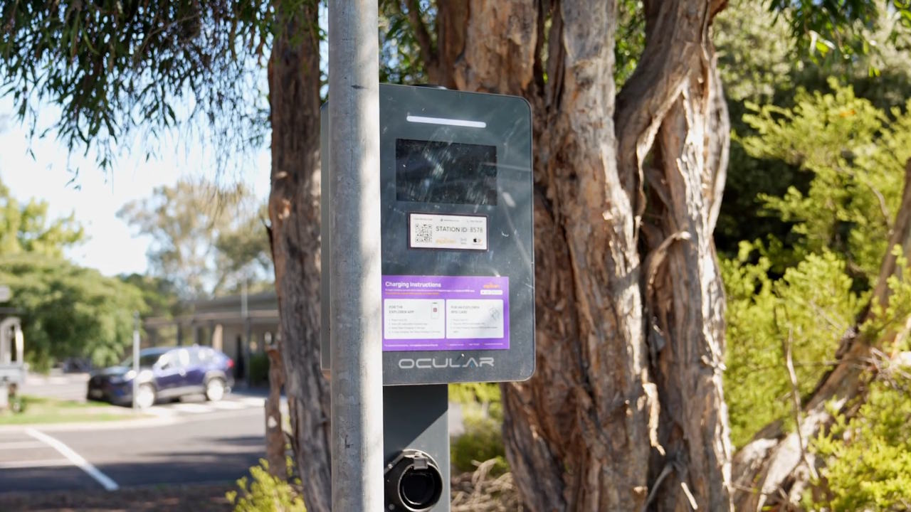 Network funds EV charger and battery for regional First Nations community