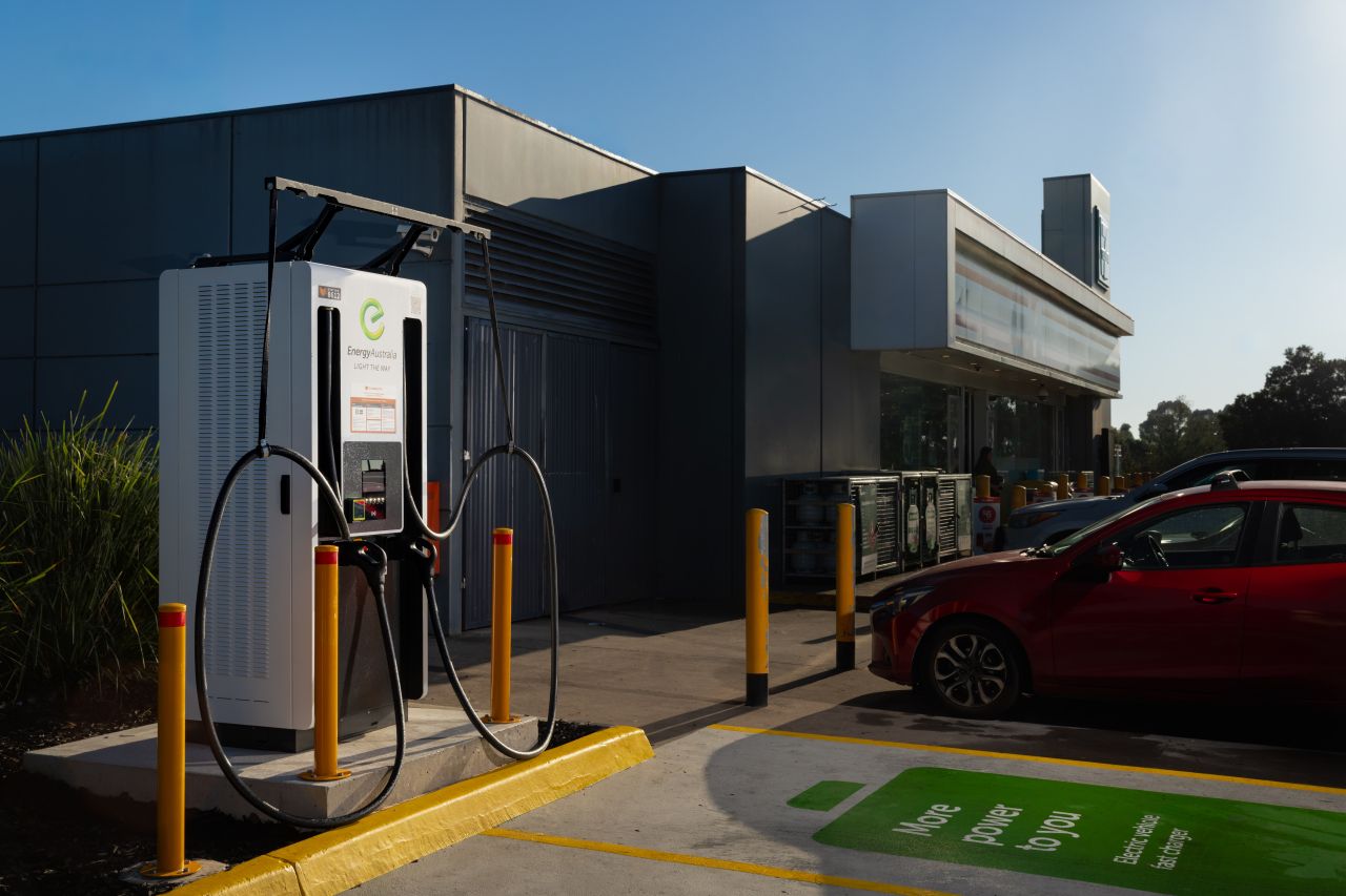 Australian energy giant to roll out ultra-fast EV chargers at 7-Eleven stores