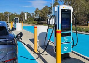 Petrol retailer lists its EV fast chargers on Chargefox app