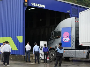 Electric truck battery-swap network to be built across Europe by CATL and local utility