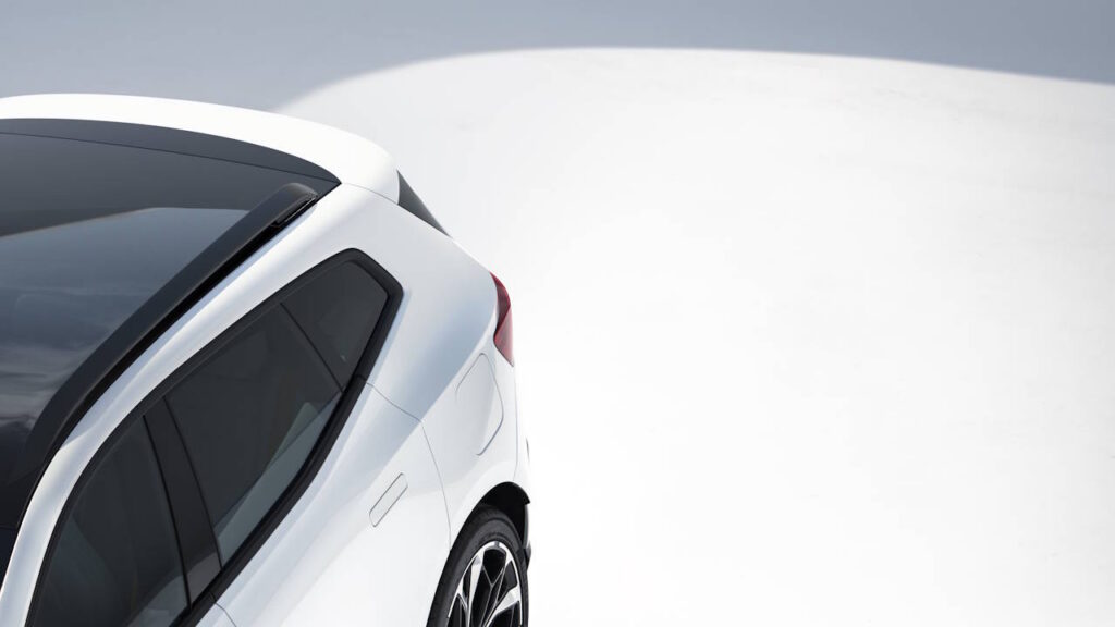 Polestar Rear Window Polestar unveils conventional rear window in latest Polestar 4 SUV ...