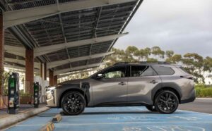 Surge in electric car sales puts added strains on Australia’s stretched EV charging network
